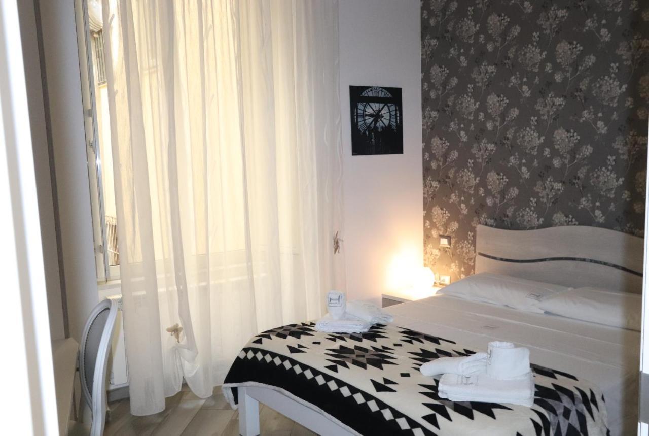 Hermes Rooms For Tourists Napoli Eksteriør billede