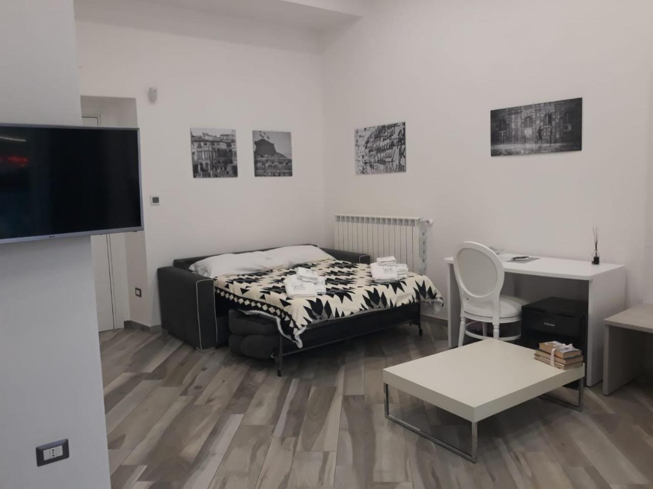Hermes Rooms For Tourists Napoli Eksteriør billede