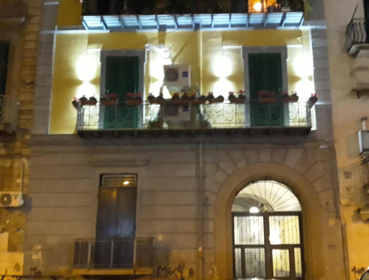 Hermes Rooms For Tourists Napoli Eksteriør billede