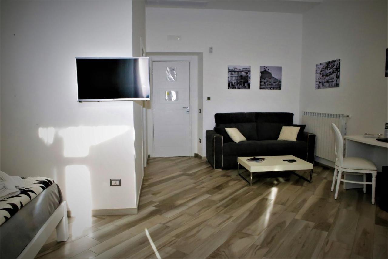 Hermes Rooms For Tourists Napoli Eksteriør billede