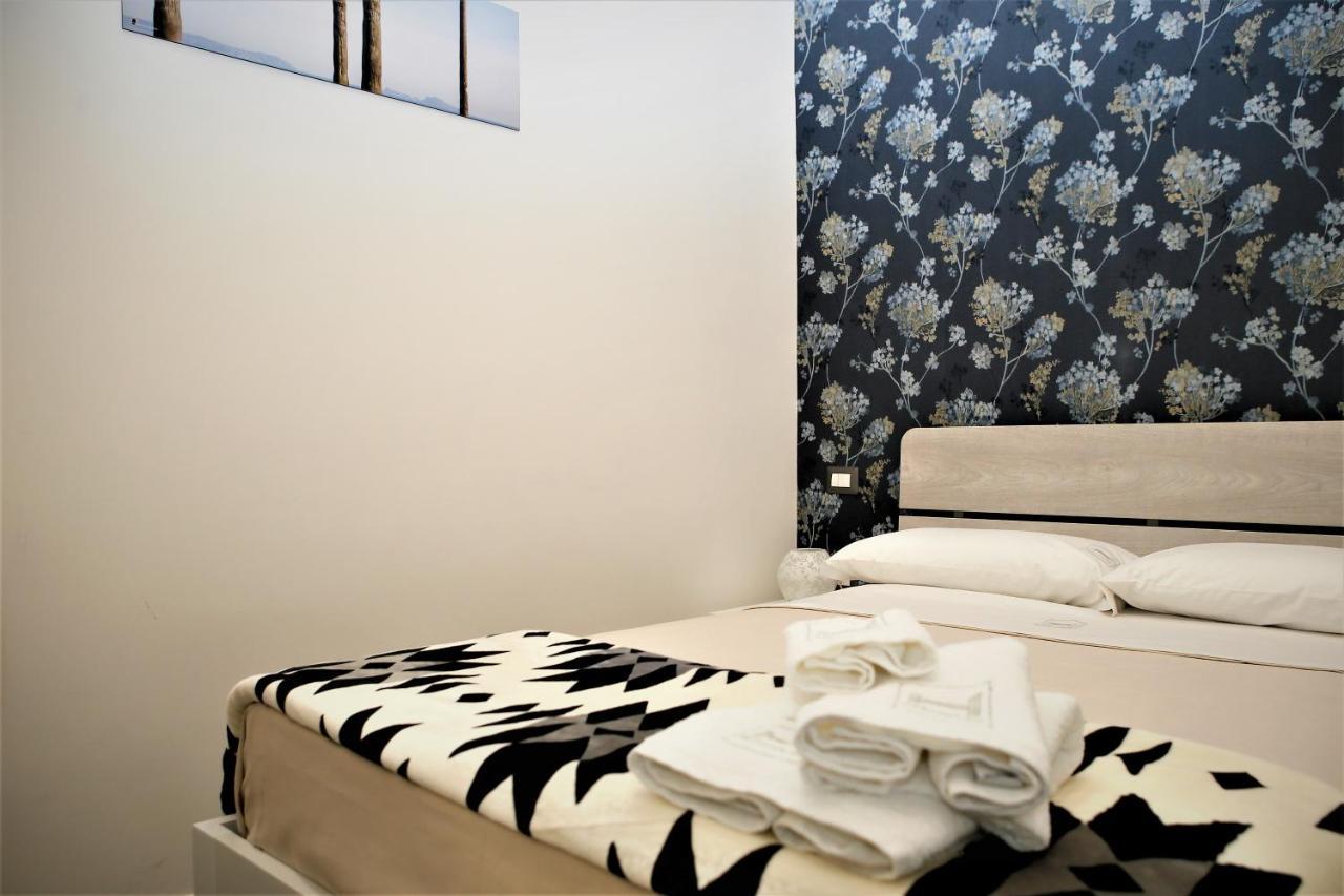 Hermes Rooms For Tourists Napoli Eksteriør billede