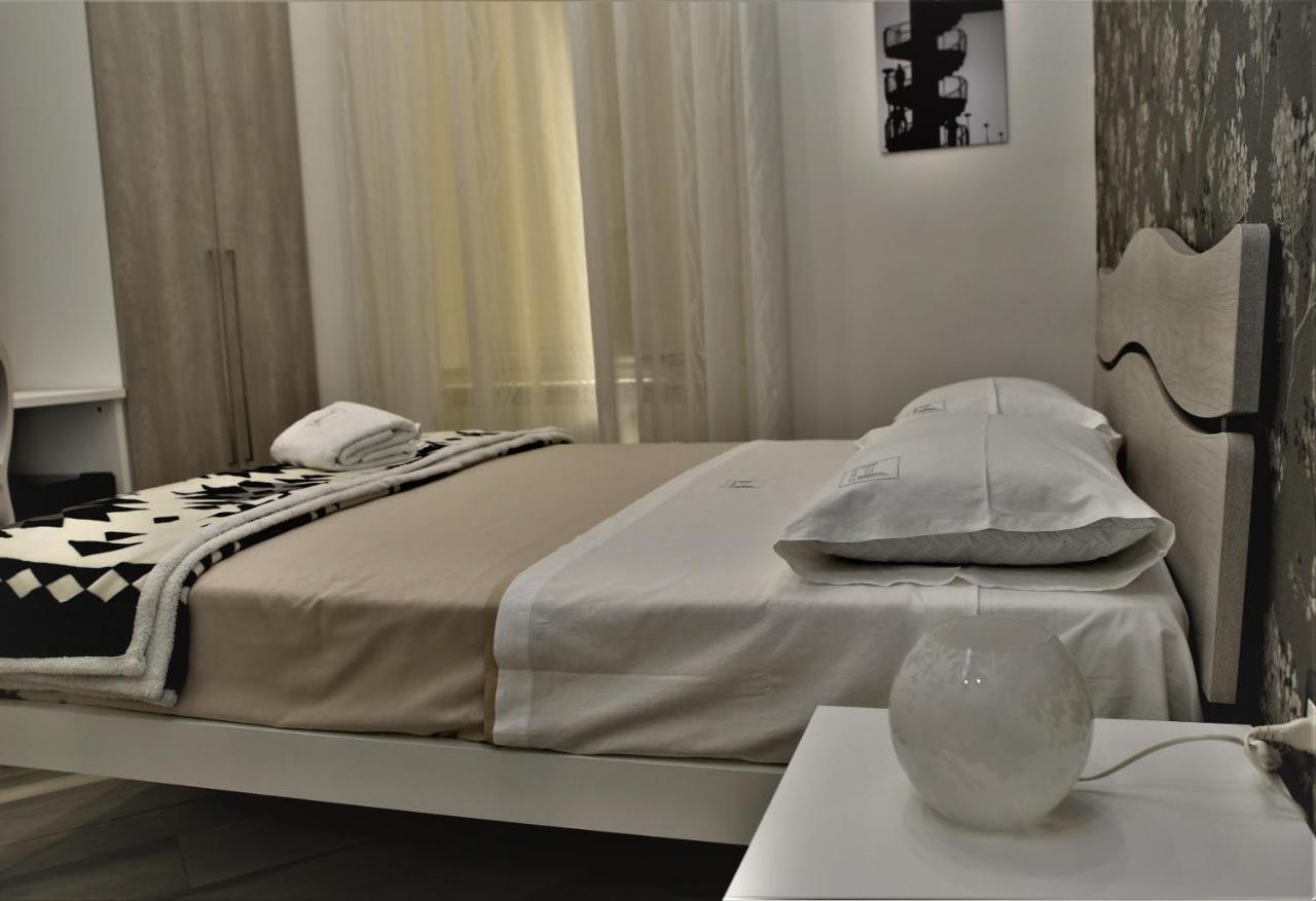 Hermes Rooms For Tourists Napoli Eksteriør billede