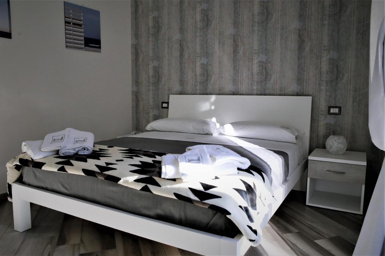 Hermes Rooms For Tourists Napoli Eksteriør billede