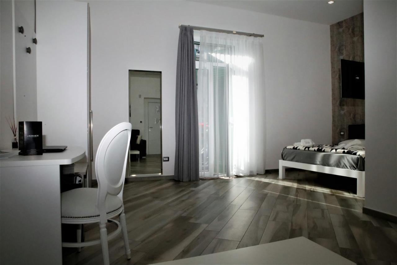 Hermes Rooms For Tourists Napoli Eksteriør billede